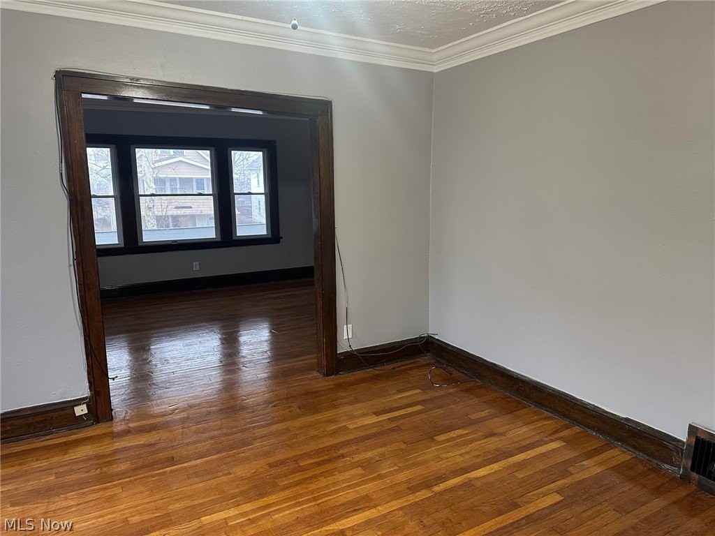 1764 Algonac Rd - Photo 4 of 16