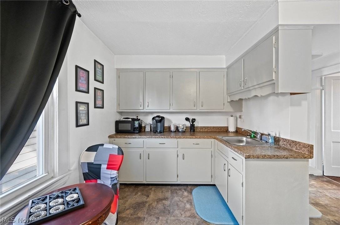 9519 Preston Ave Unit Up - Photo 6 of 32