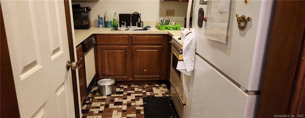 375 Glendale Ave #D7 - Photo 5 of 7