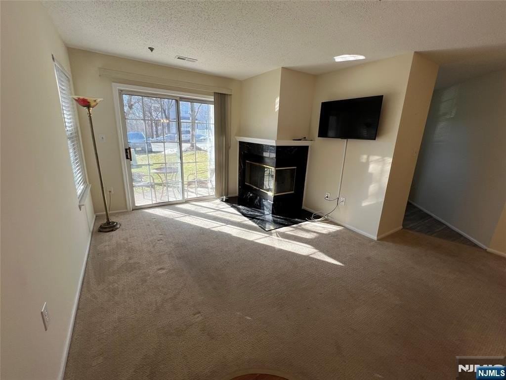 1155 Garrison Ct - Photo 4 of 14