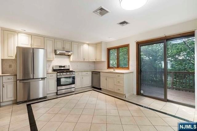 155 Morningside Ln - Photo 5 of 24