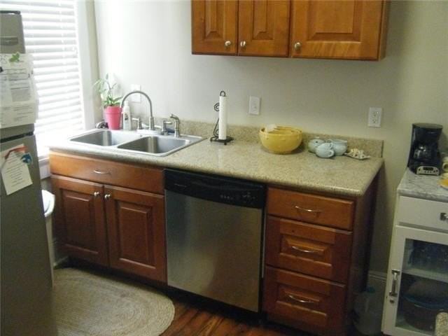 2436 State St - Photo 7 of 11