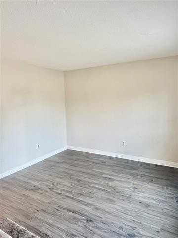 1420 Clearview Pkwy - Photo 3 of 20