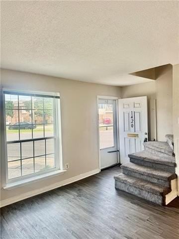 1420 Clearview Pkwy - Photo 5 of 20