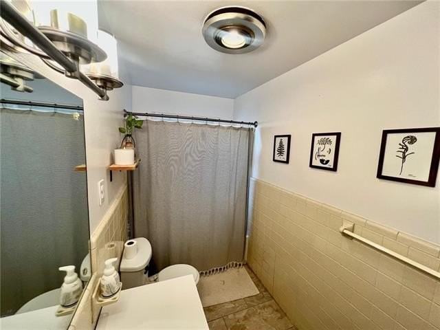 6908 Christine St - Photo 4 of 10