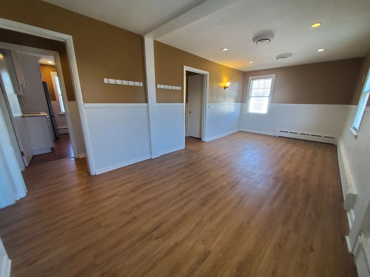 158 East Ave #2 - Photo 5 of 8