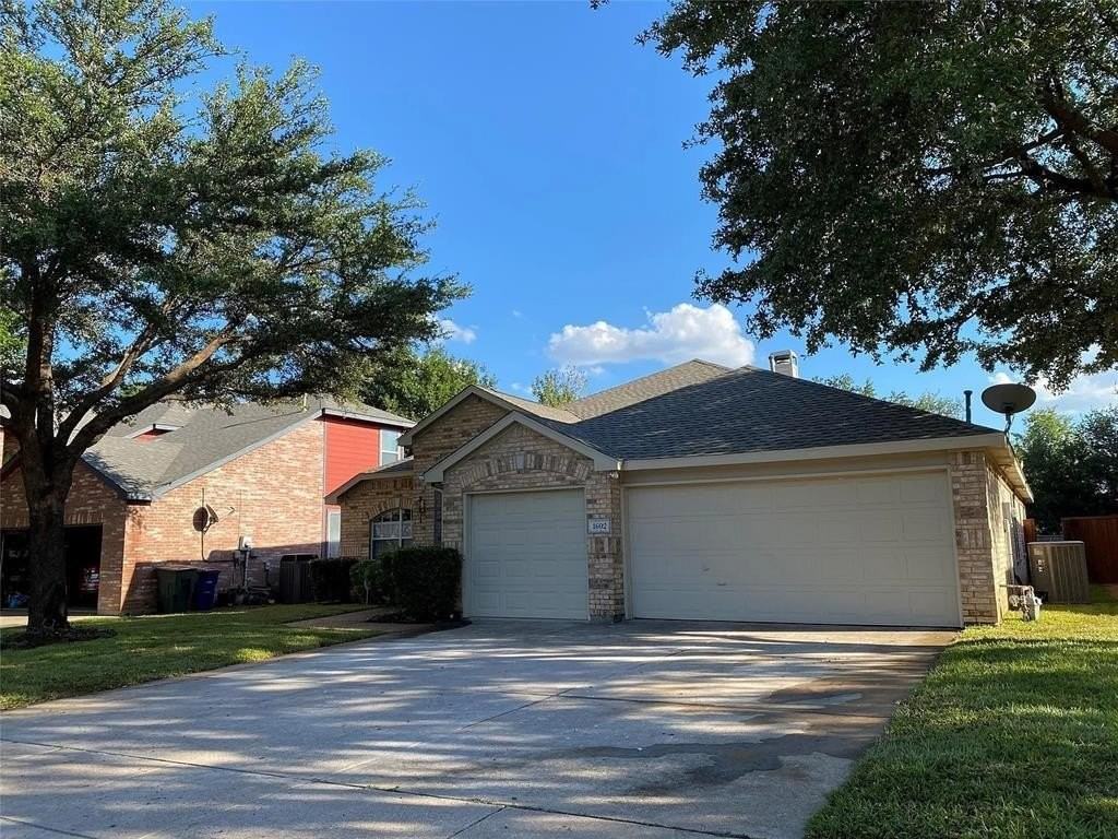 1602 Cedar Elm Dr - Photo 2 of 28