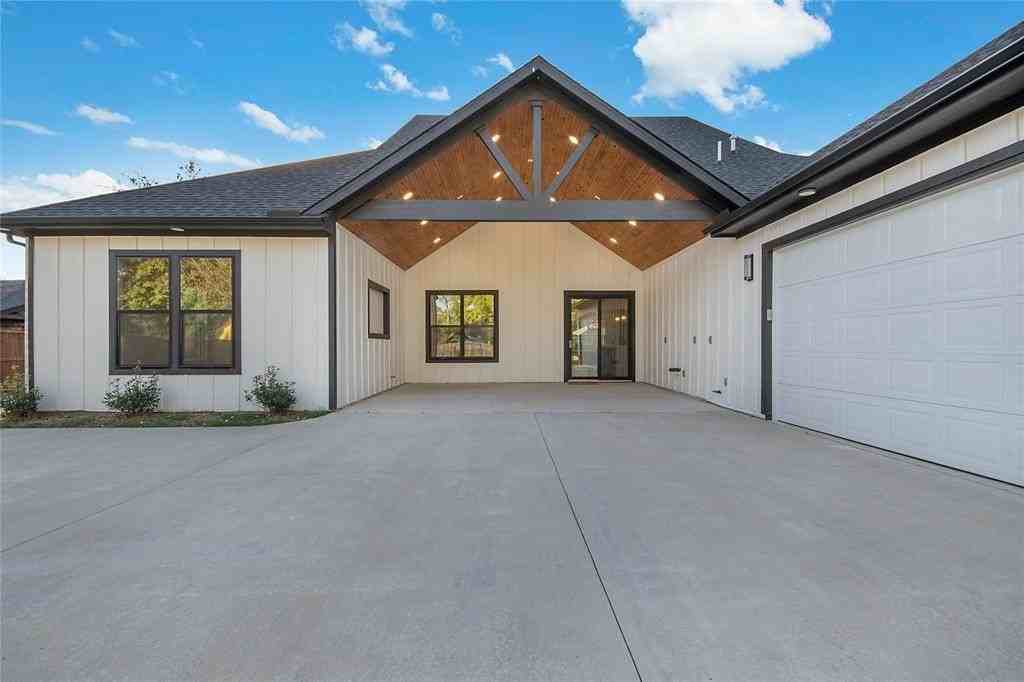 3201 Anthony Dr - Photo 4 of 20