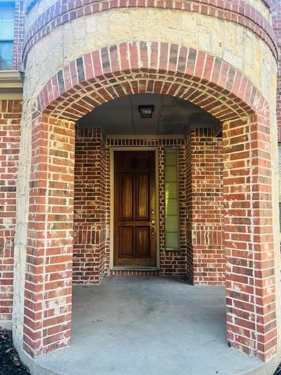 2000 Templegate Dr - Photo 2 of 16