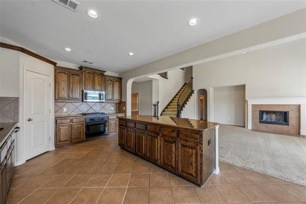 2000 Templegate Dr - Photo 7 of 16