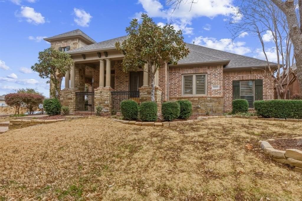 1025 Lady Lore Ln - Photo 3 of 40