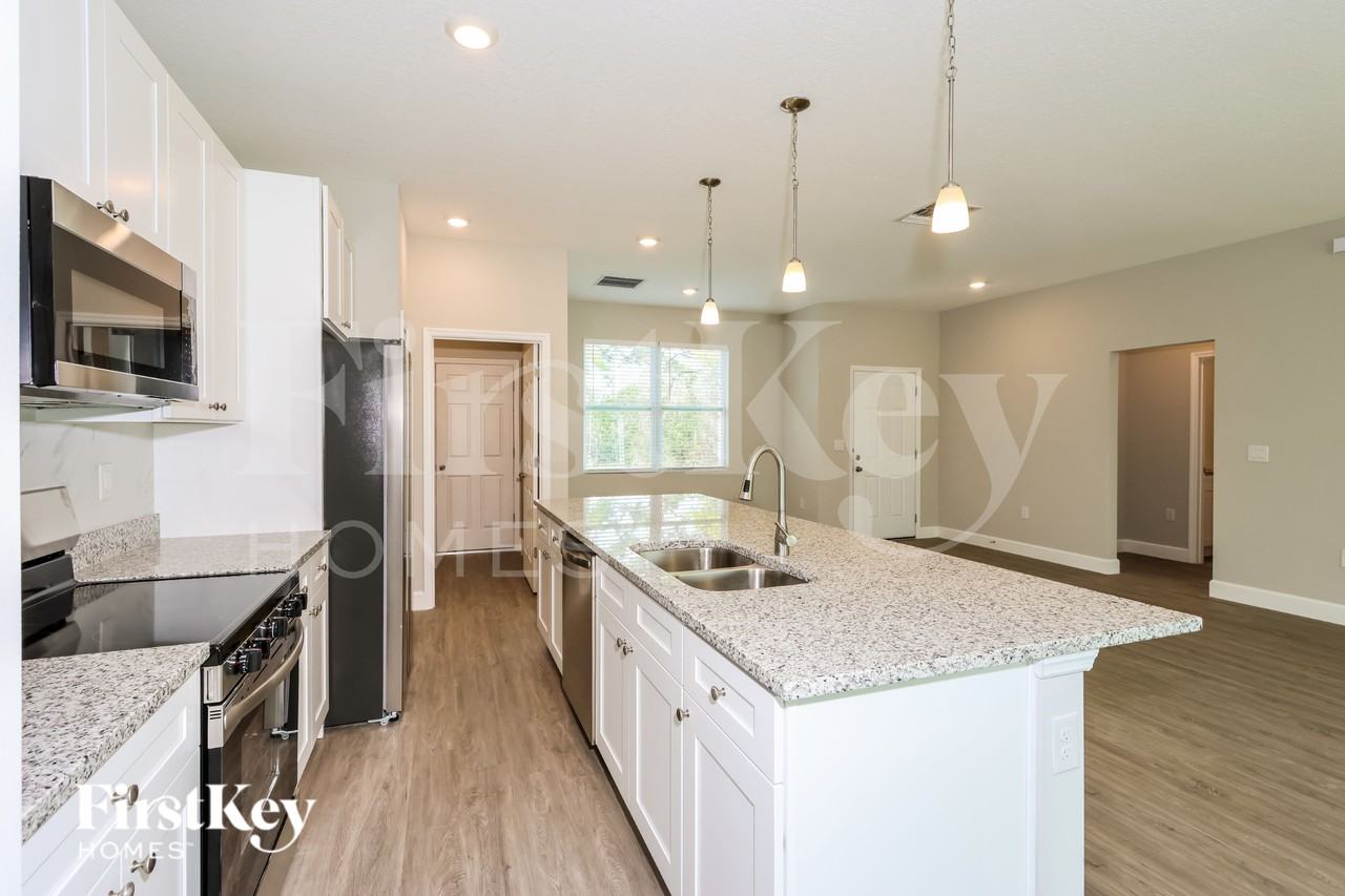 216 Titan Rd Se - Photo 6 of 19