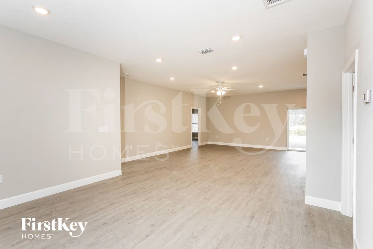 135 Ferguson Ave Sw - Photo 3 of 19