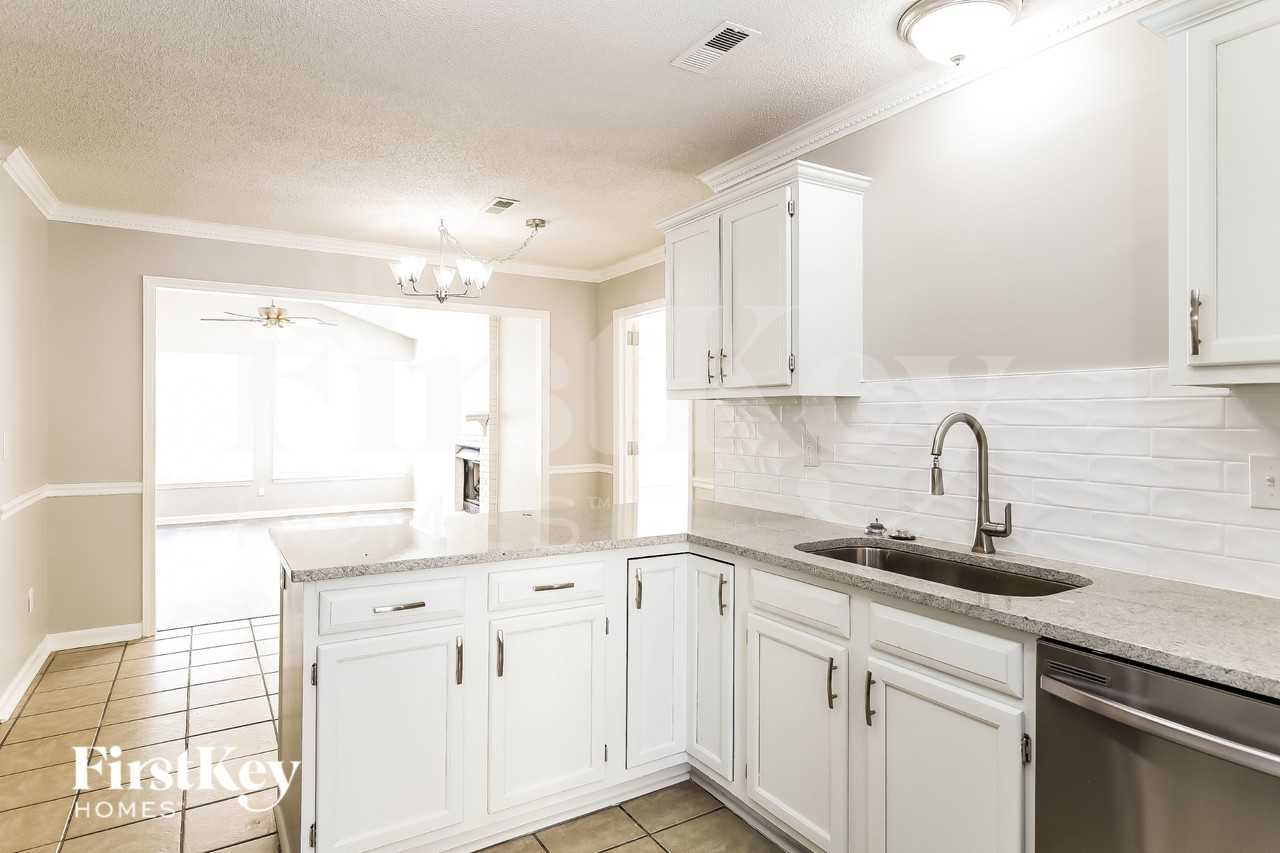 4202 Hounds Run Dr - Photo 7 of 19