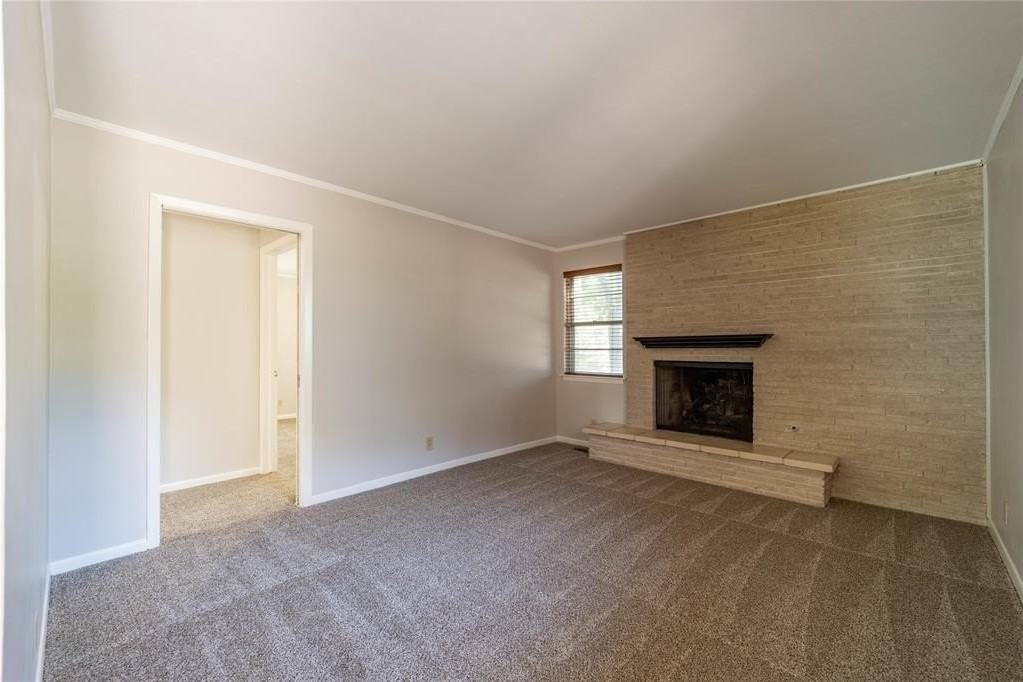 1217 Doncaster St - Photo 4 of 28