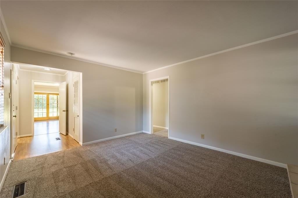 1217 Doncaster St - Photo 6 of 28