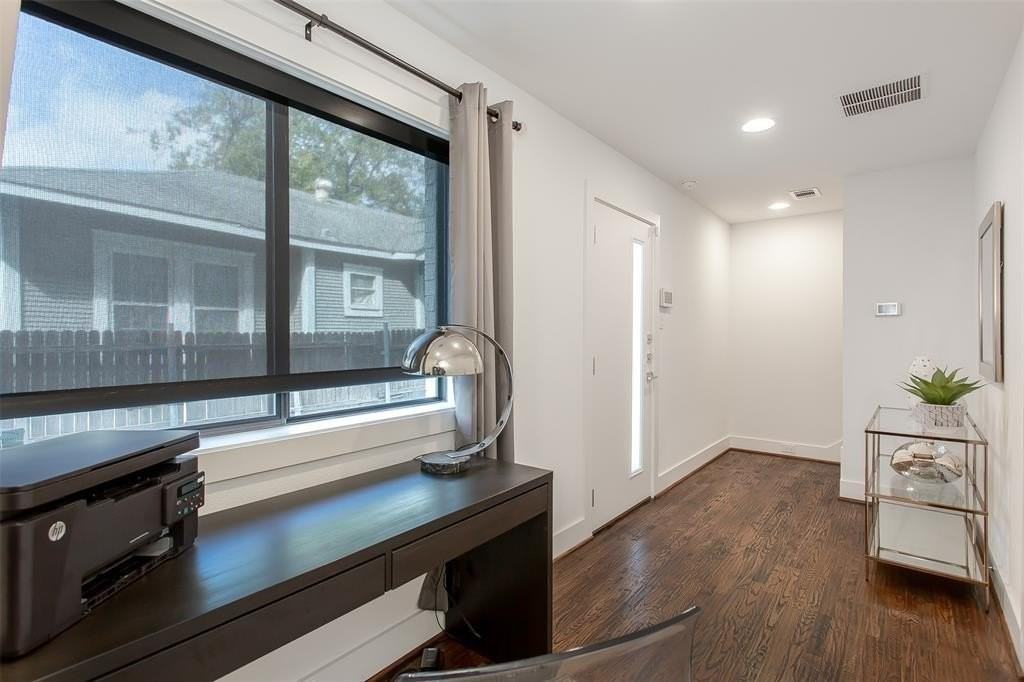 5602 Lindell Ave #C - Photo 3 of 26