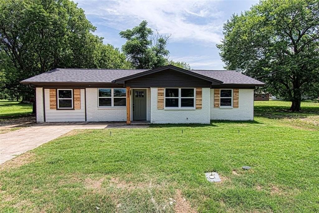 551 E Burks St - Photo 2 of 29