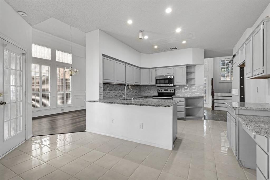 619 Allen Rd - Photo 7 of 24