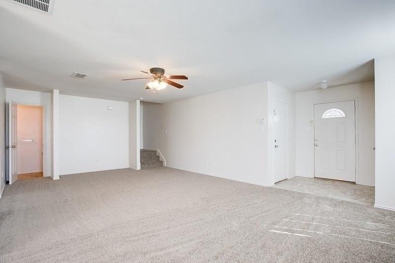 10540 Flagstaff Run - Photo 4 of 28