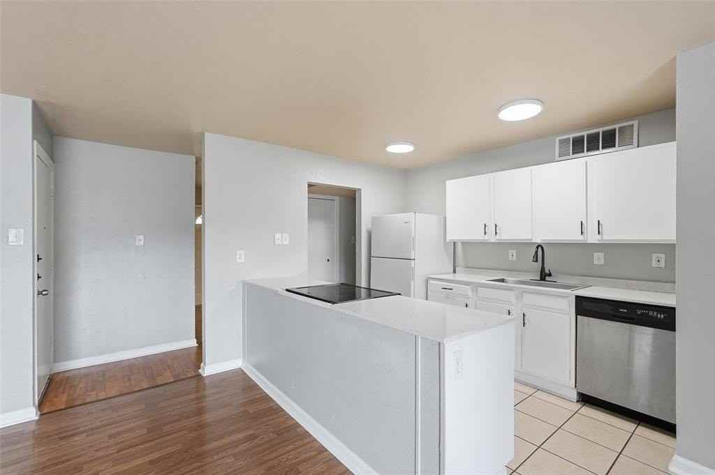 738 Meadow Mead Dr - Photo 6 of 19