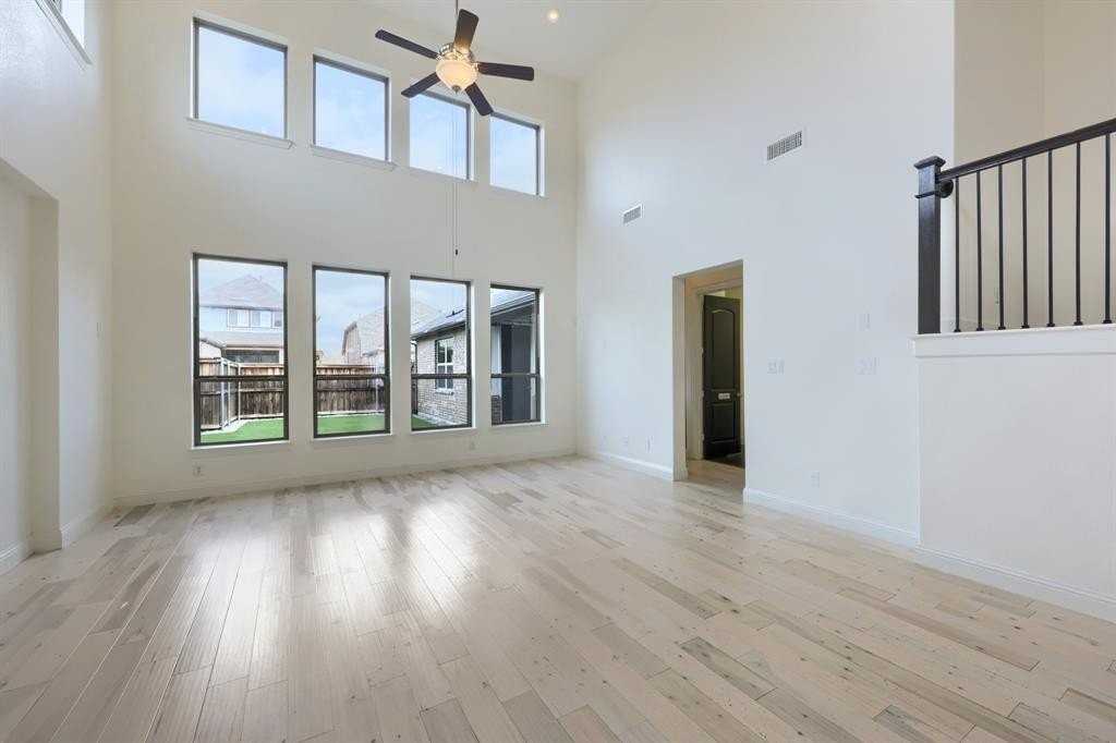 1411 Huntsman Ridge Ln - Photo 3 of 17