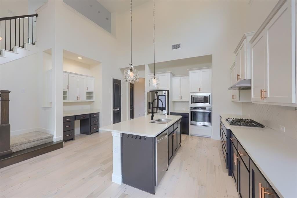 1411 Huntsman Ridge Ln - Photo 7 of 17