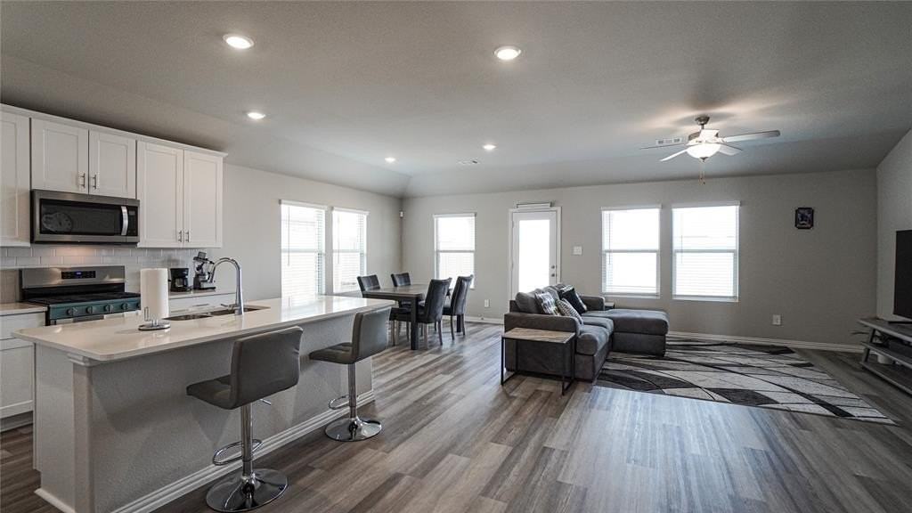 775 Moonlight Pl - Photo 4 of 29