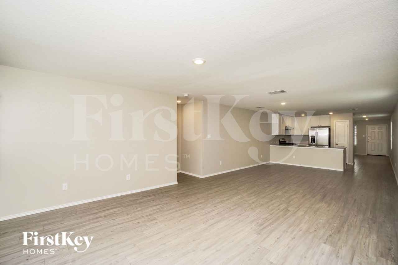 5184 Fowler Crst - Photo 4 of 19