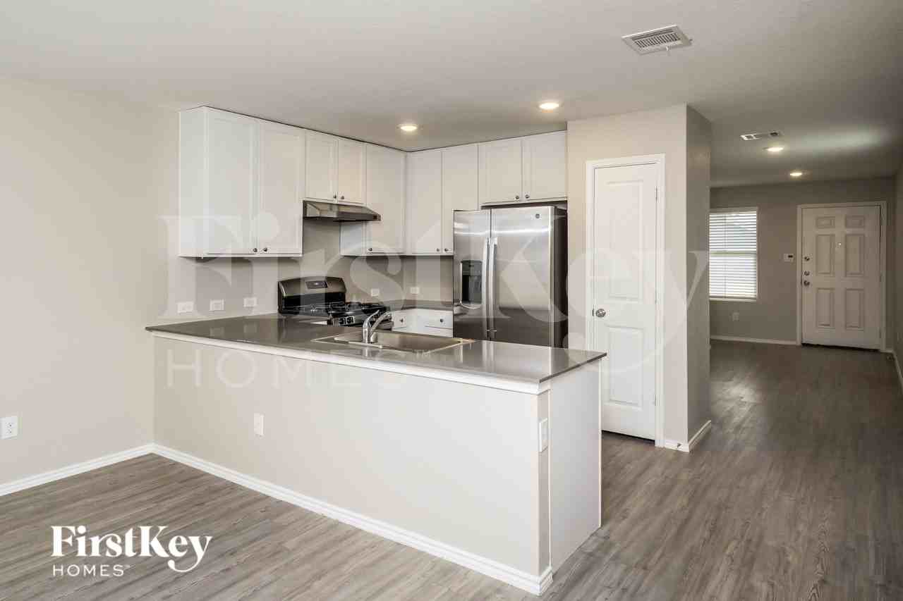 5184 Fowler Crst - Photo 6 of 19