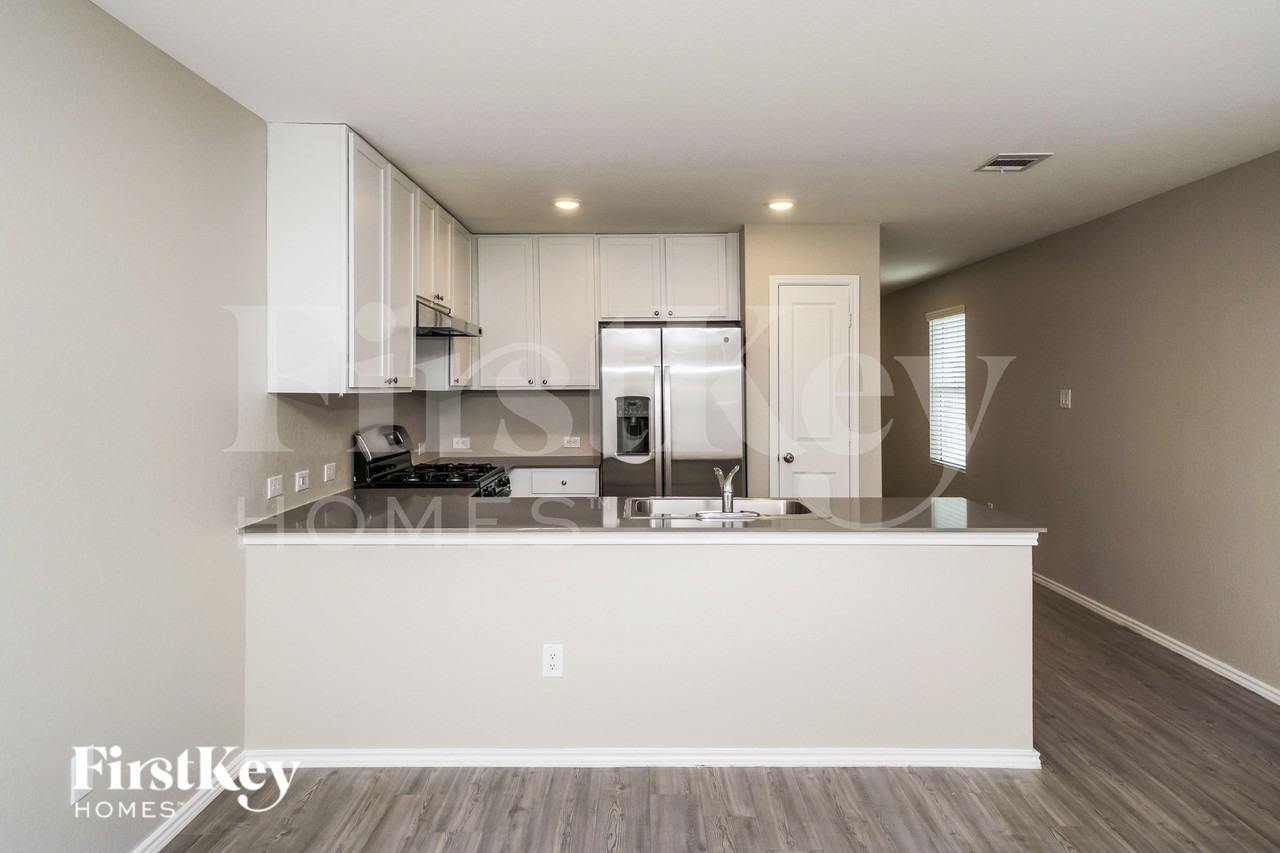 5184 Fowler Crst - Photo 7 of 19