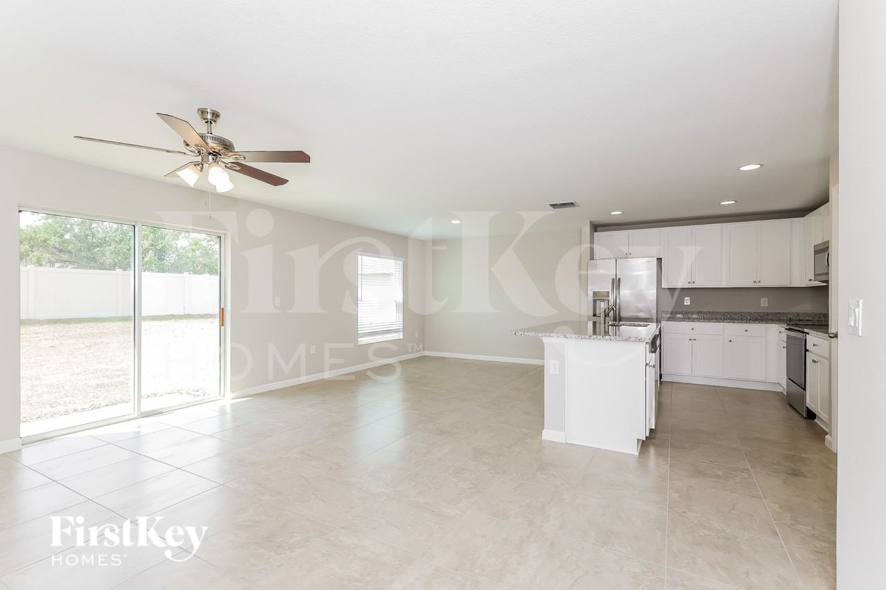 148 Southern Breeze Loop - Photo 3 of 18