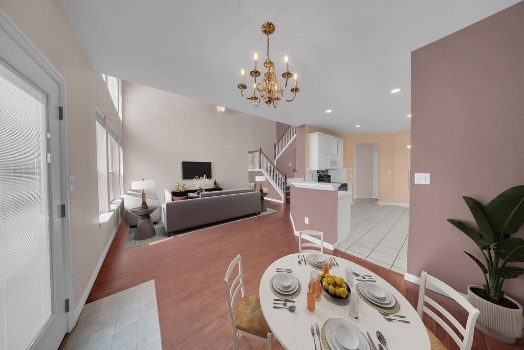 908 Englewood Ln - Photo 7 of 26