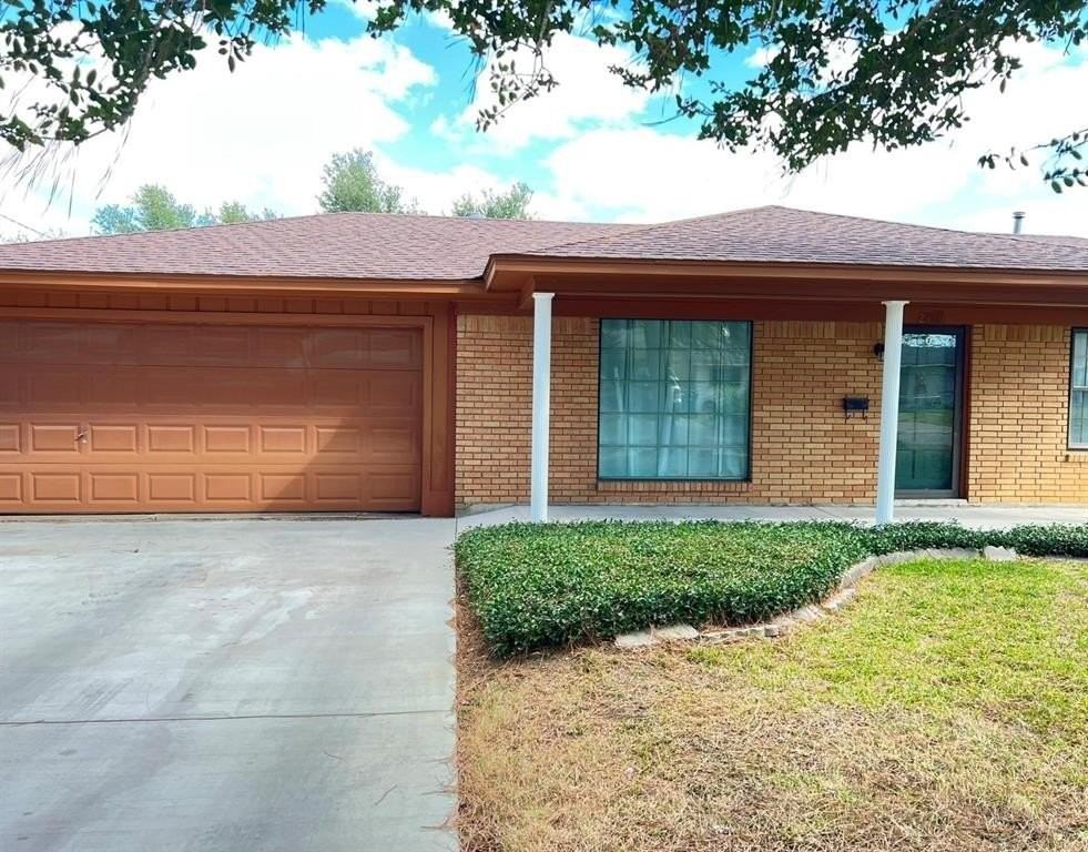 209 Red Bird Ln - Photo 2 of 22