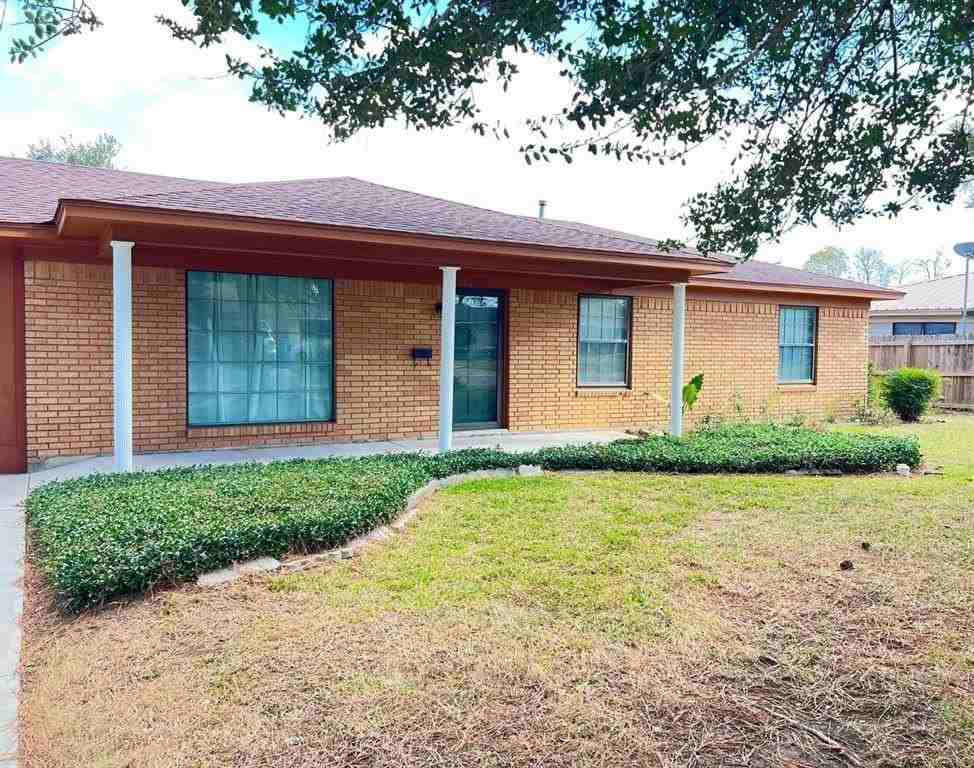 209 Red Bird Ln - Photo 3 of 22