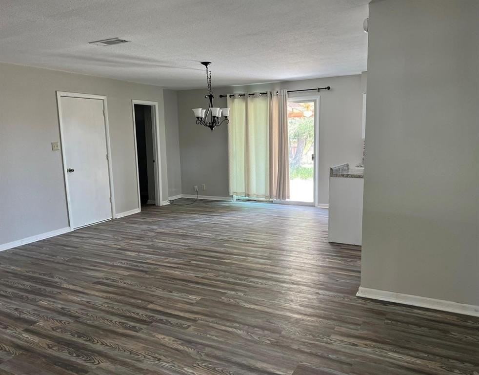 209 Red Bird Ln - Photo 4 of 22