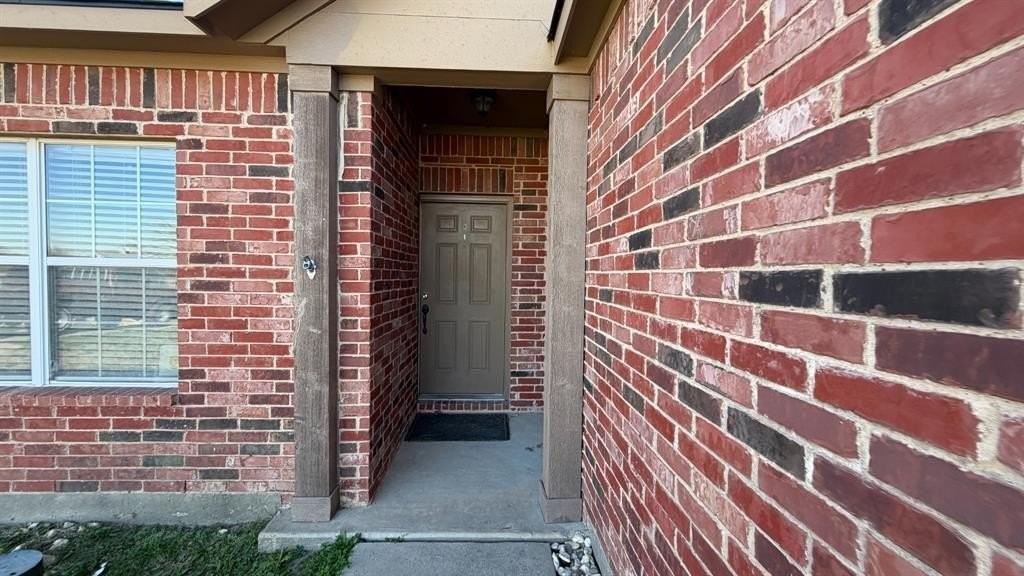 8411 Angus Dr - Photo 2 of 12