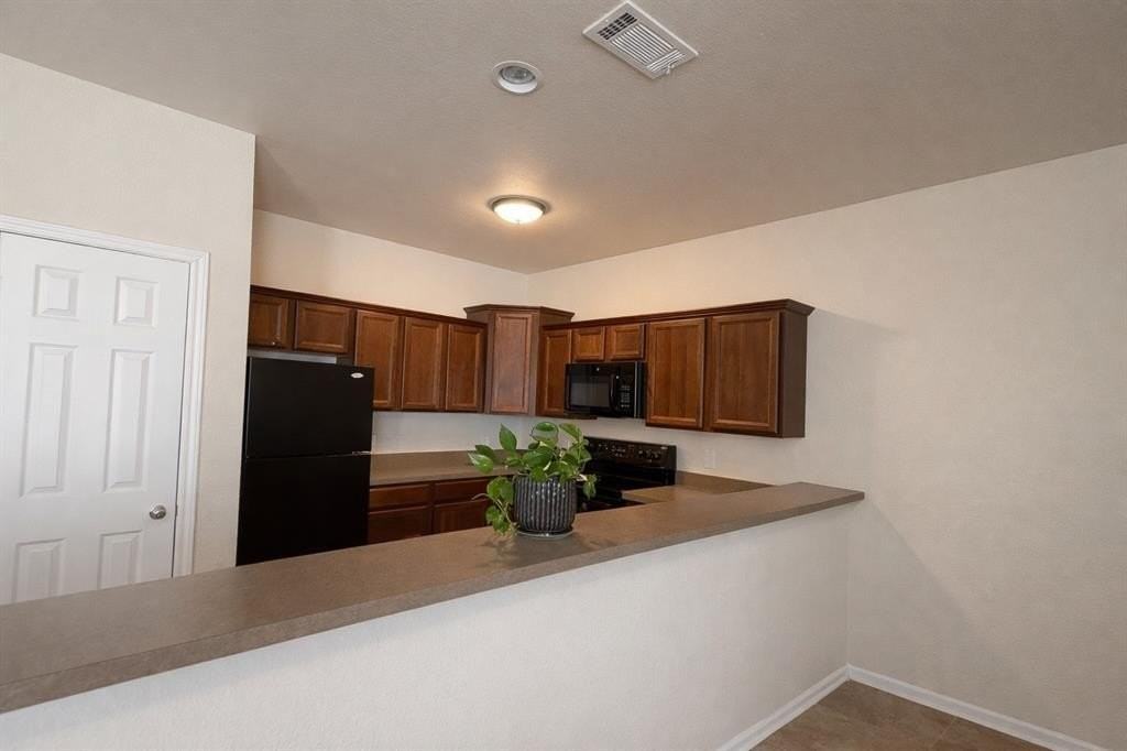 8411 Angus Dr - Photo 4 of 12