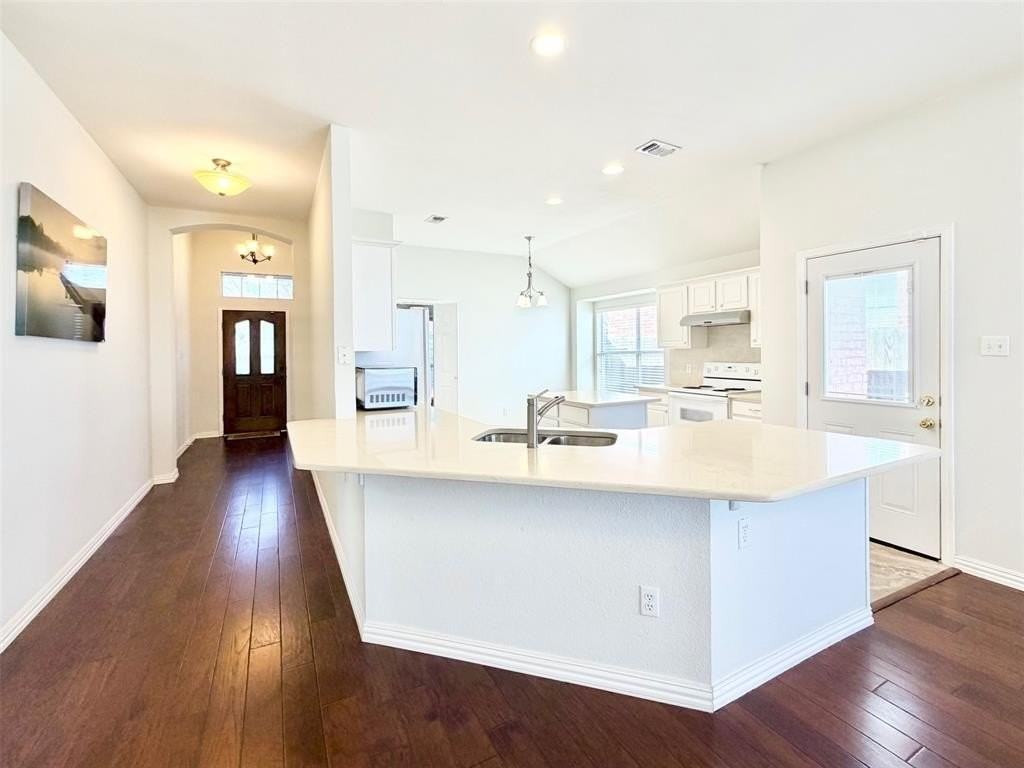 2913 Dover Dr - Photo 6 of 28