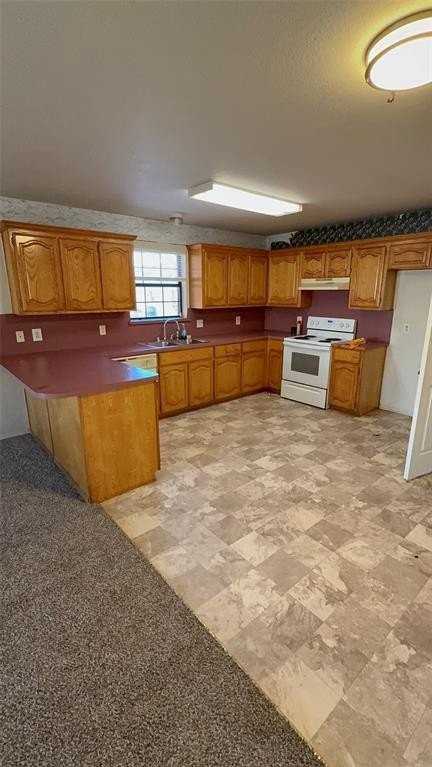 2502 Patrick Dr - Photo 3 of 9