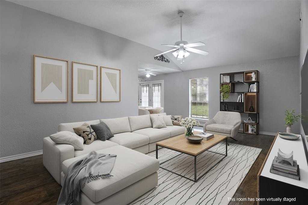 1601 Arlington Dr - Photo 5 of 24