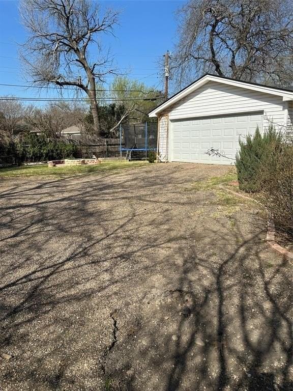 8901 Panther Dr - Photo 4 of 21