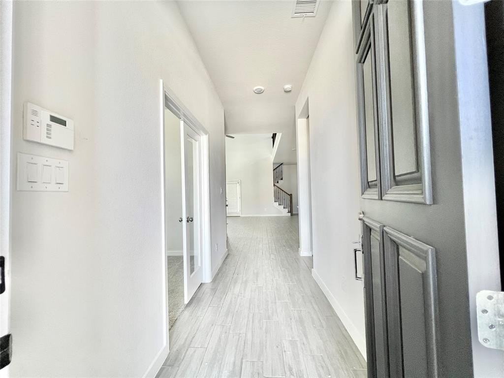 991 Sprangletop St - Photo 4 of 39