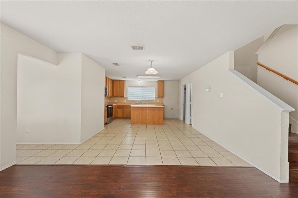 5733 Mariposa Dr - Photo 4 of 19