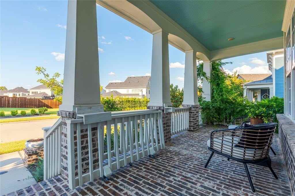 7409 Cormac St - Photo 4 of 40