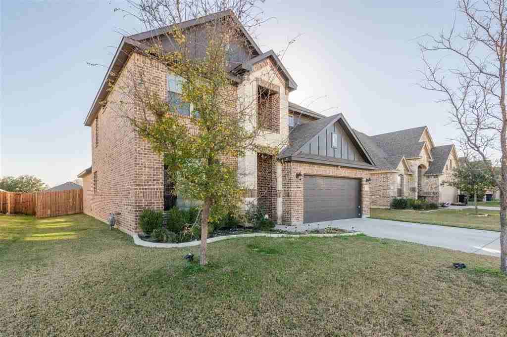 717 Seabourne Dr - Photo 2 of 27