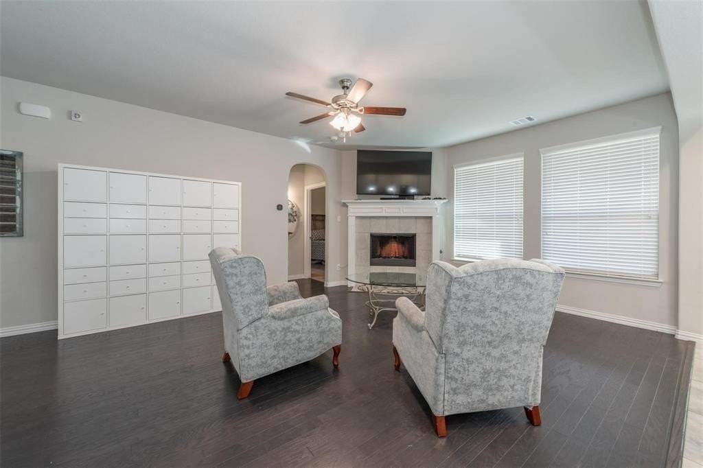 717 Seabourne Dr - Photo 7 of 27