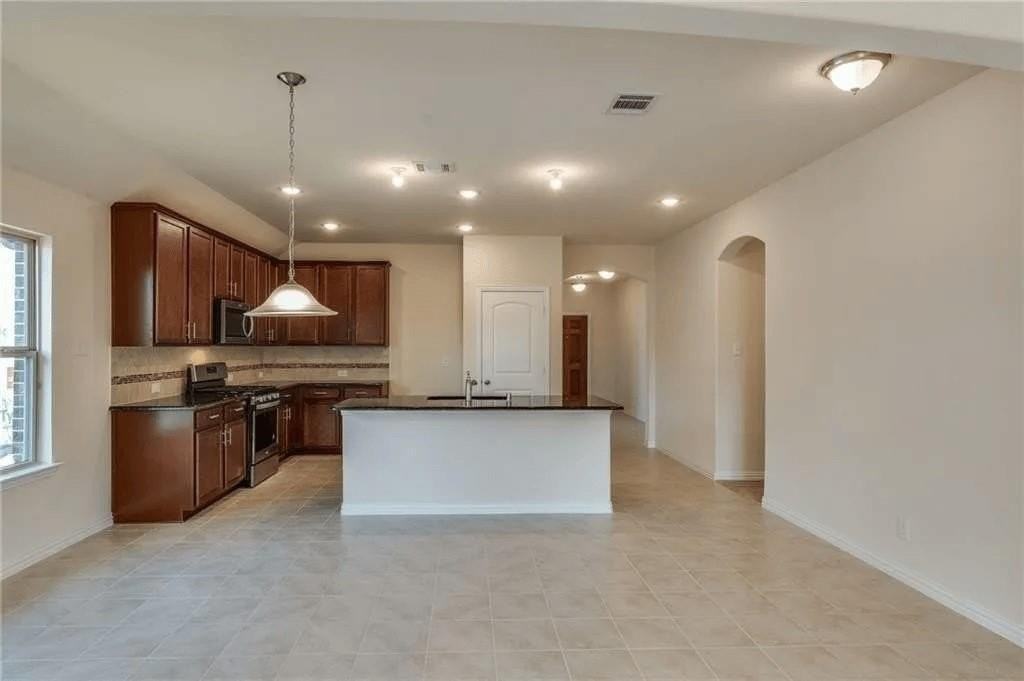 6220 Sutton Fields Trl - Photo 3 of 9