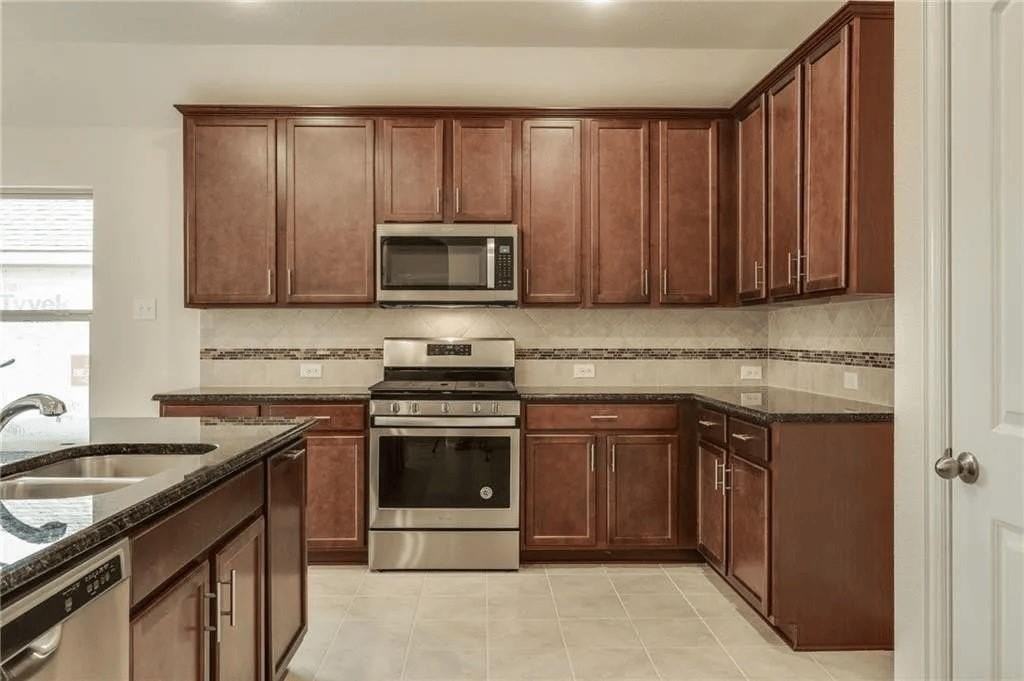 6220 Sutton Fields Trl - Photo 5 of 9