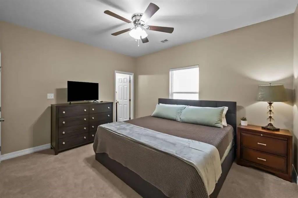 613 W Elm St #613 - Photo 6 of 10